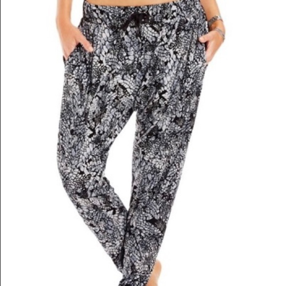 LORNA Jane Joggers